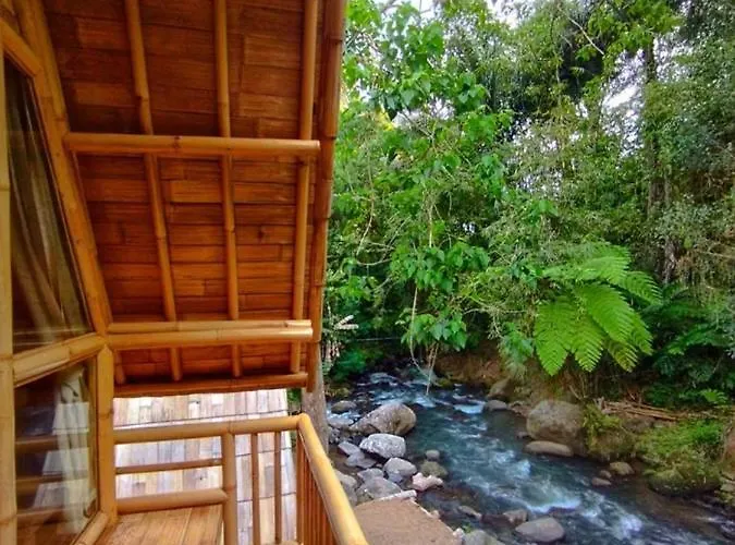 Affittacamere Aksha Riverside Ubud 3*
